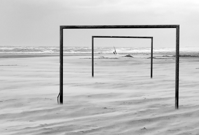 而是依靠深 而是依靠深